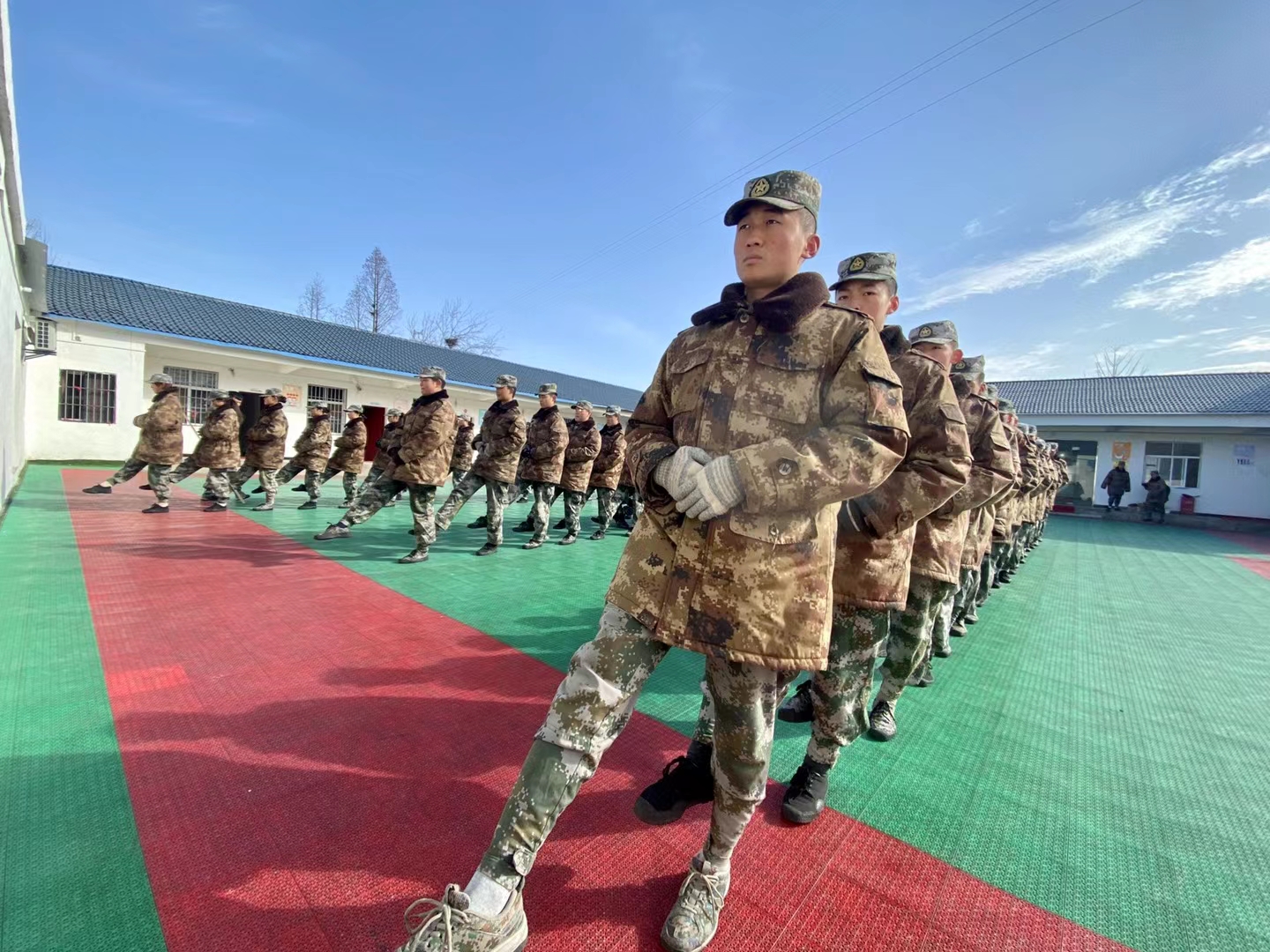 高二学生厌学叛逆家长怎么办
