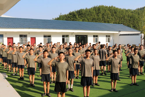 初一孩子厌学叛逆家长怎么办