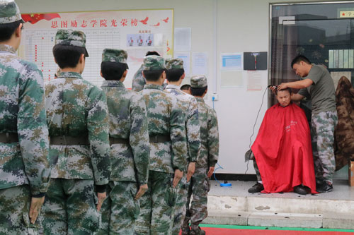 如果孩子不上学叛逆怎么办